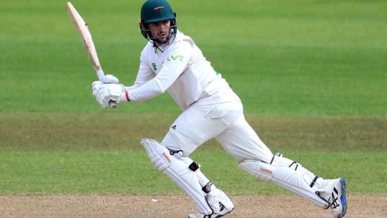 Lewis Hill hundred steers Leicestershire as Zaman Akhter looks lively