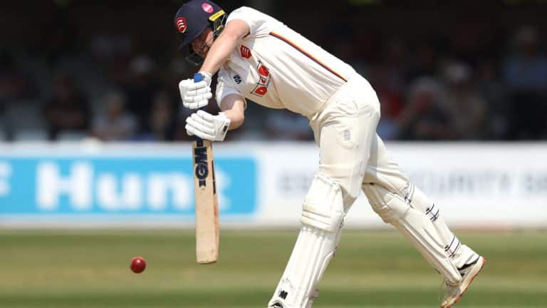 Matt Critchley provides the allround squeeze as Essex push for victory