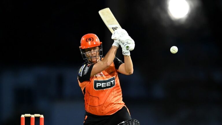 Devine century powers Scorchers to pivotal win against Heat