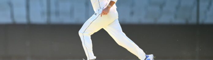 Khawaja falls late to Boland as Victoria puts brakes on Queensland