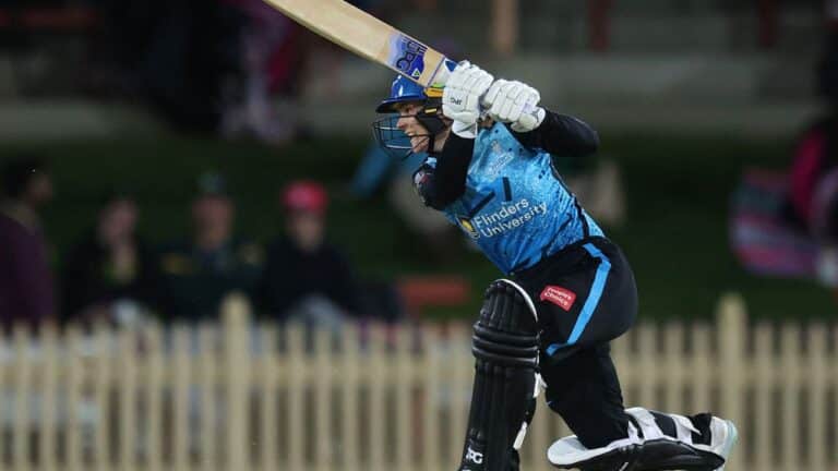 Sydney Sixers season almost over as Adelaide Strikers prove too strong