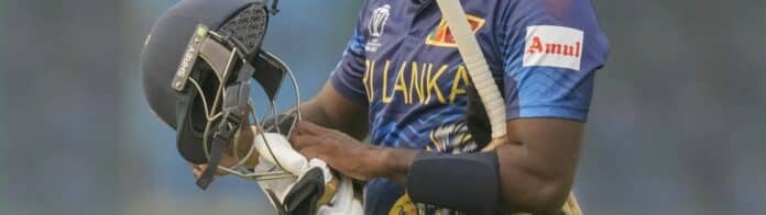 Umpires informed Mathews of timed-out threat before helmet malfunction