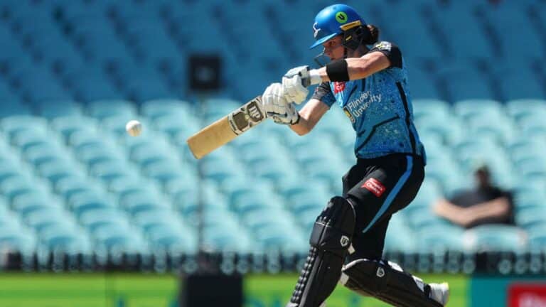 Wolvaardt on the races as Strikers enter WBBL finals on a high