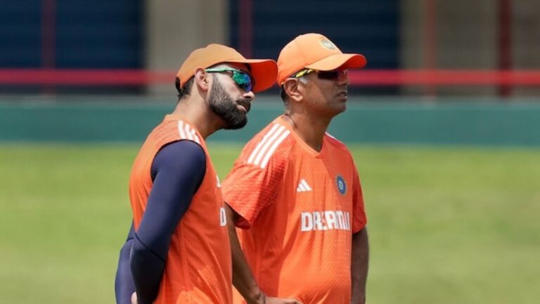 IND vs SA: Watch: Virat Kohli and Rahul Dravid had a long conversation before the second Test