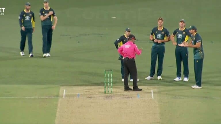 Watch: Australia players left shocked when referee denied them a run out for not appealing