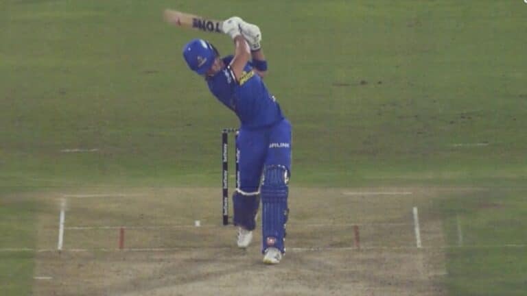 Watch: Dewald Brevis surprises fans and commentators with a No-Look six at SA20