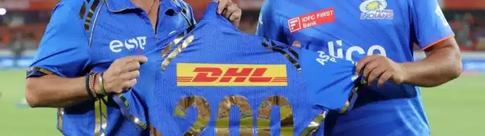 Sachin Tendulkar presents jersey to Rohit Sharma