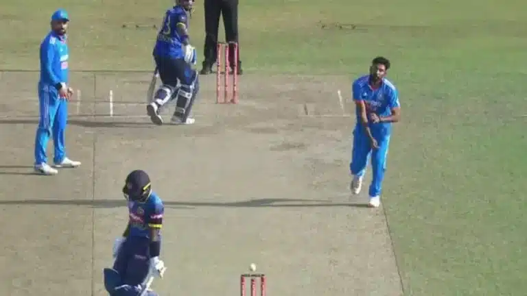 Watch: Mohammed Siraj tries to injure Janith Liyanage with a dangerous delivery towards the batsman