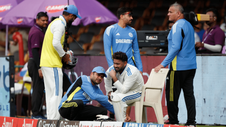 Concerns surrounding Rishabh Pant as ball hits kneecap; Rohit Sharma gives update